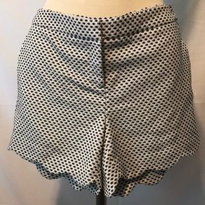Saint Tropez West Scalloped Shorts Size 8